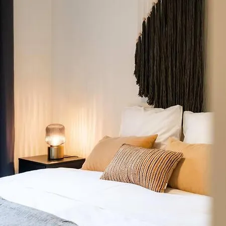 Beautiful 1br In Apartment *
